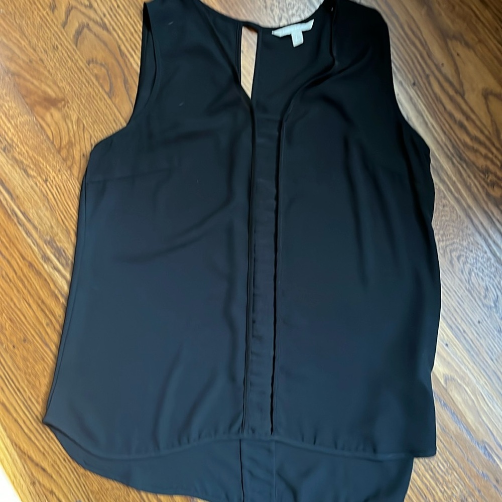 Banana Republic sleeveless top, black,large, silky like texture, hi low back,